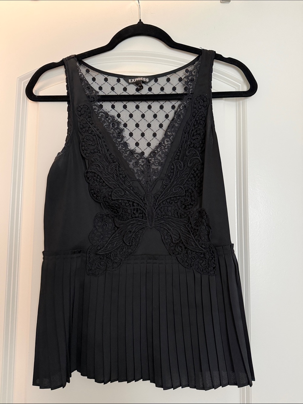 Express Black Lace Appliqué Pleated Midi Dress